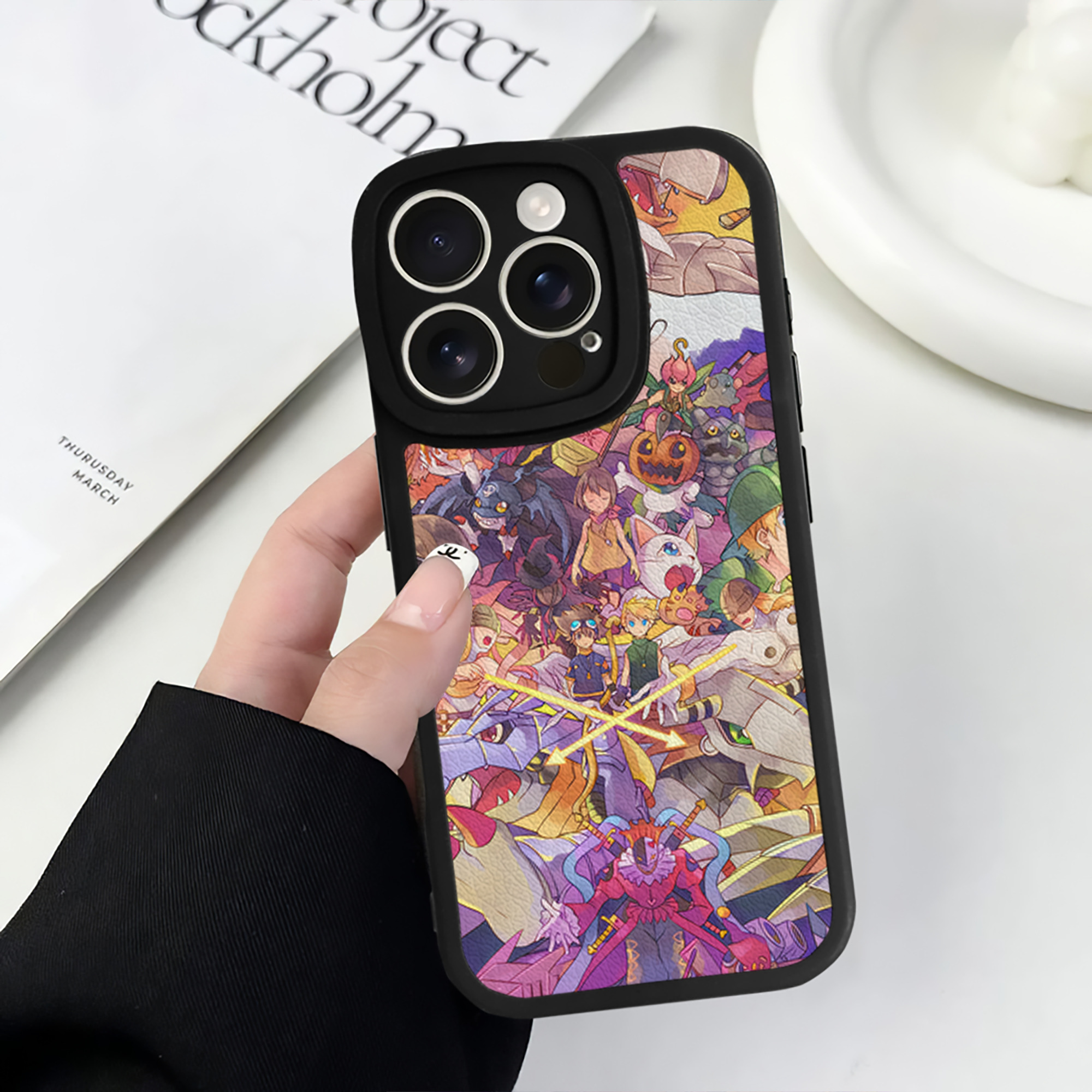 （画像用） Digimon デジタルモンスター/デジモン 【iPhone 16シリーズ対応】シリコンスマホケース（レザー調） 材質：シリコン